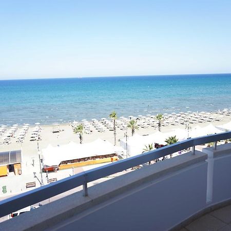 Lazuli Beachfront Apartment 43 Larnaka Exterior foto
