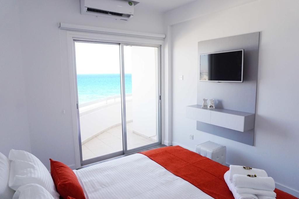 Lazuli Beachfront Apartment 43 Larnaka Exterior foto
