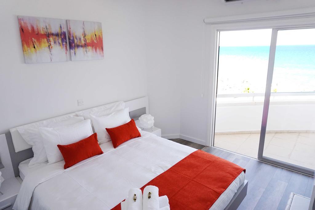 Lazuli Beachfront Apartment 43 Larnaka Exterior foto