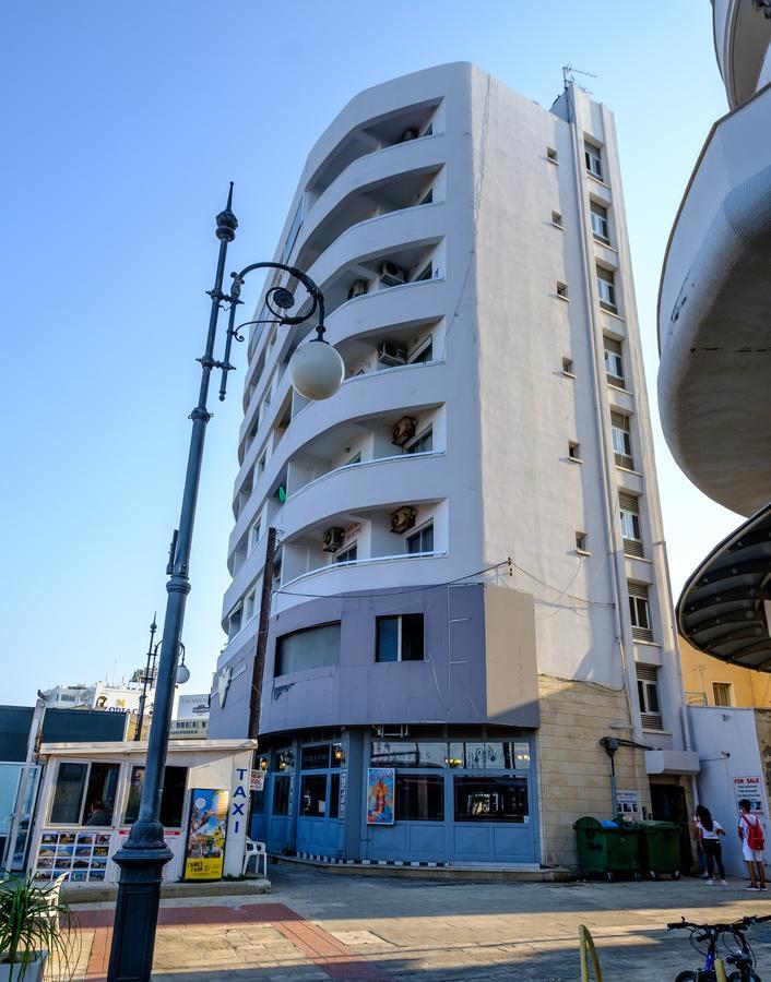 Lazuli Beachfront Apartment 43 Larnaka Exterior foto